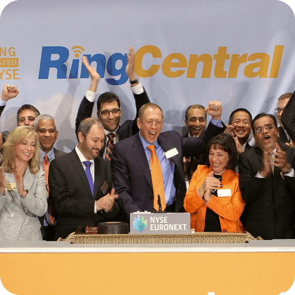 Влад Шмунис и служители на RingCentral на Нюйоркската фондова борса 