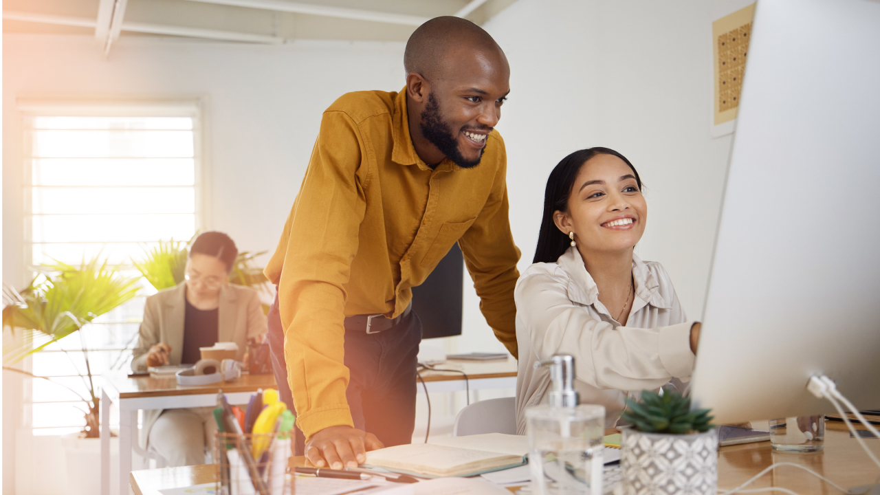 online business owners using AI for order management