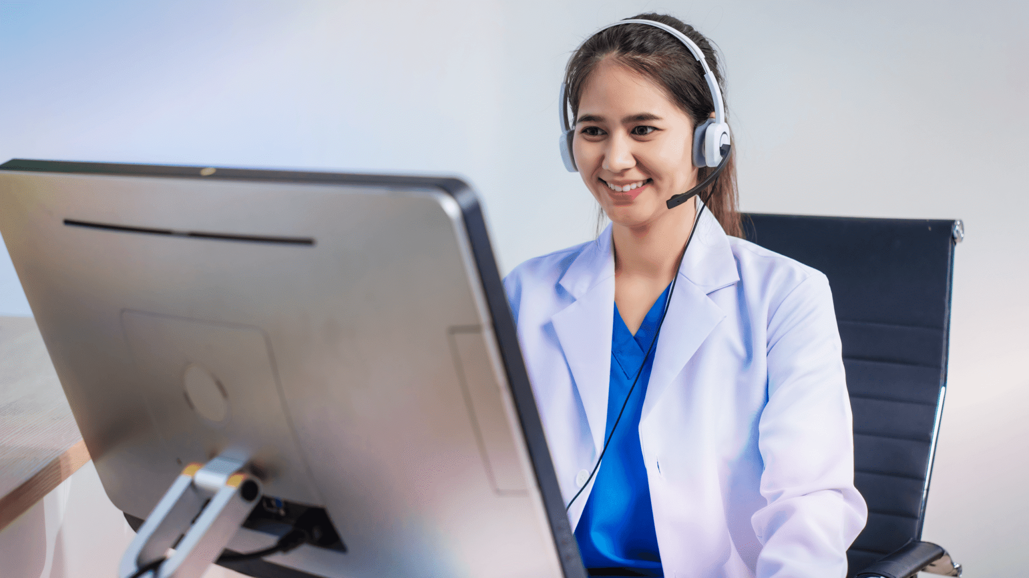 Healthcare call center agent using RingCX as medical call center platform