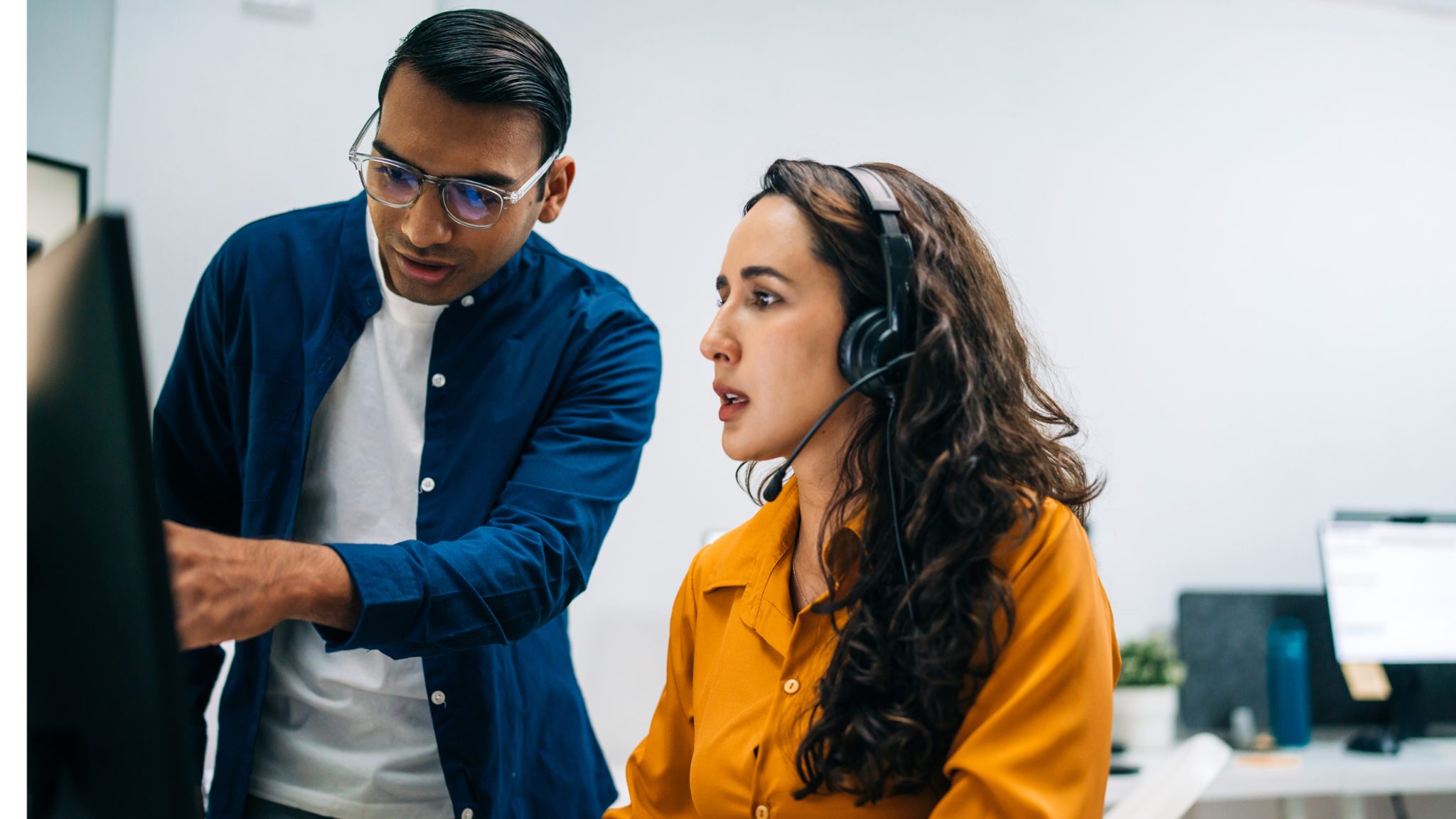 Contact center agent using RingWEM as workforce engagement software